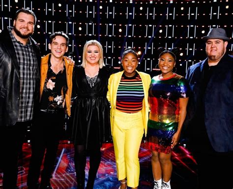 NBC's The Voice on Instagram: “WHEN WE SAY TEAM, YOU SAY KELLY. 📢 TEAM 🗣 KELLY 🗣🗣🗣 #TheVoice ...