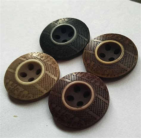 Round Coat Buttons, Packaging Type: Packet at Rs 2.50/piece in New Delhi | ID: 20455180133