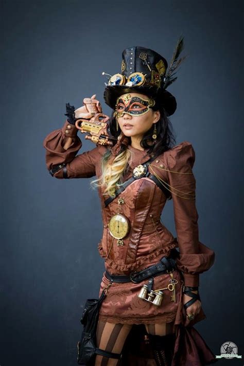 Steampunk Fashion Guide: Monochromatic Steam Style: Brown with Black and Gold Accessories