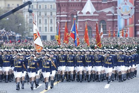 Putin shows off Russia's firepower at Victory Day parade | Daily Mail ...