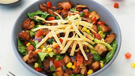 6 Best Fast-Food Salads in America in 2021 - Eat This Not That