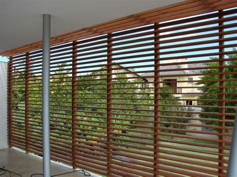 CBA DECK'S: Brise vertical em Jurerê | Brise vertical, Exteriores de casas, Arquitetura