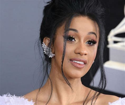 Cardi B: Age, Height, Weight, Real name, Wiki, Bio & Family