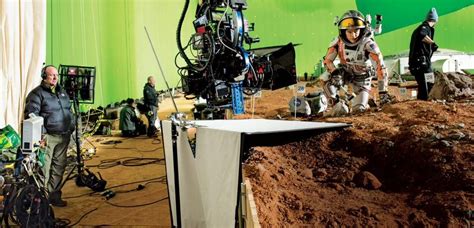 Matt Damon behind-the-scenes green screen 'The Martian' | Cultjer