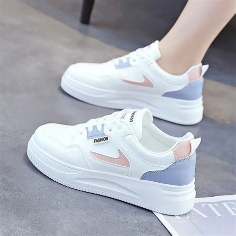 Jual Sepatu Sneakers Wanita Casual Fashion Putih Kekinian | Shopee ...