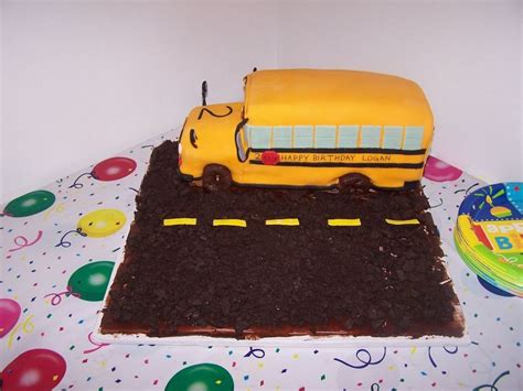 School Bus Cake - CakeCentral.com