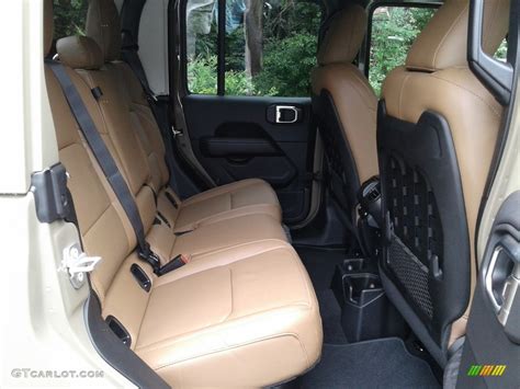 Black/Dark Saddle Interior 2020 Jeep Gladiator Rubicon 4x4 Photo #139304164 | GTCarLot.com