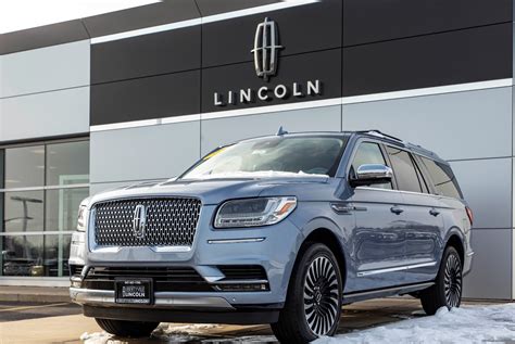 2021 Lincoln Navigator Black Label vs. Black Label L: Is 1 Worth $3,000 ...