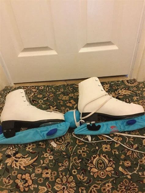 Ladies ice skating boots size 7 | in Clarkston, Glasgow | Gumtree