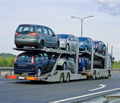 Carmoza Auto Transport: Moving a Car on a Budget