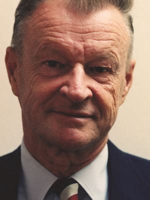 Zbigniew Brzezinski | Keynote Speaker | Premiere Speakers Bureau