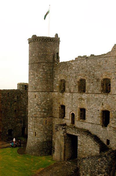 Harlech Castle History - Photorena