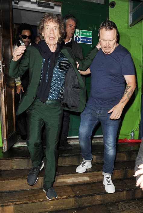 Mick Jagger needs assistance leaving star-studded 80th birthday bash in London - I Know All News