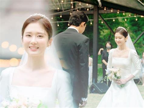 Korean actress Jang Nara ties the knot at 41 | GMA Entertainment