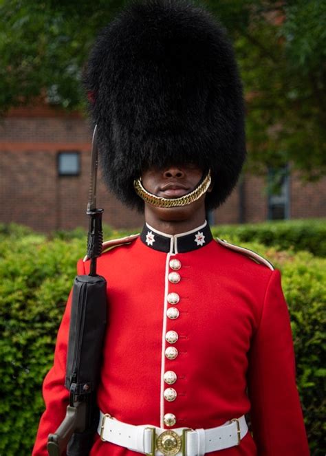 New documentary: The Queen’s Guard – A Year in Service | The British Army