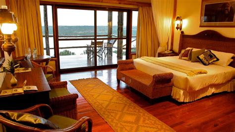 Queen Elizabeth National Park| Queen Elizabeth National Park Lodges ...