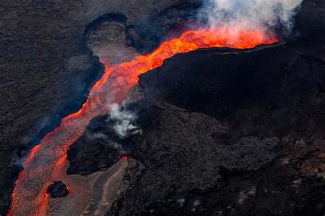 Hilo: Hawaii Volcanoes National Park Flight | GetYourGuide