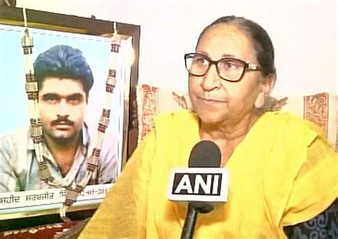 Sarabjit Singh's sister Dalbir Kaur passes away - Rediff.com India News