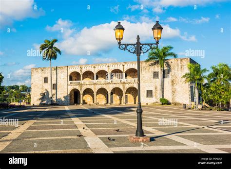 Colonial Zone (Ciudad Colonial), Santo Domingo, Dominikanische Republik. Alcazar de Colon ...