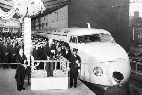 The First Bullet Train in the World – Japan’s Shinkansen – The First ...