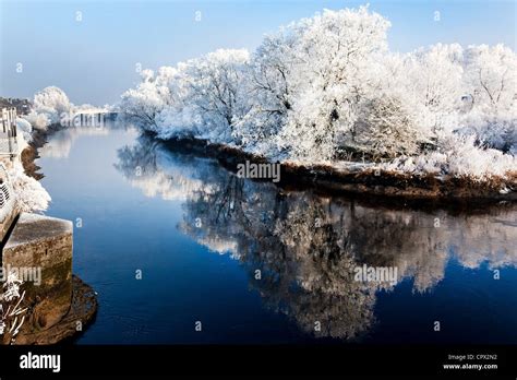 River shannon in winter, munster, limerick, ireland Stock Photo ...