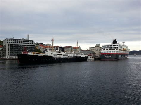 4 Hurtigruten Ships in Bergen