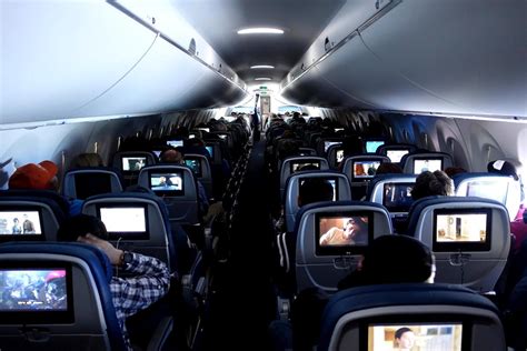 Delta Keeping 717s Through 2030, Installing TVs - One Mile at a Time