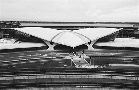 AD Classics: TWA Flight Center / Eero Saarinen | ArchDaily