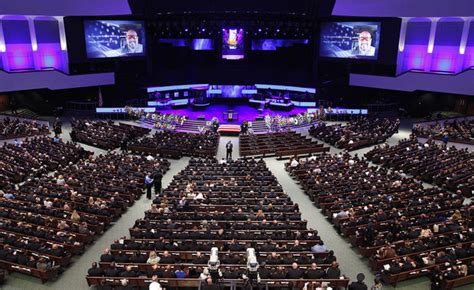 23. Crossroads Church (Cincinnati, Ohio) - America's biggest megachurches, ranked - CBS News