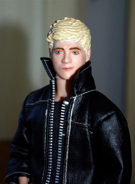 Fashion Doll Friday: One Direction Niall Horan 2013 – Dolls, Dolls, Dolls