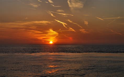 File:Dawn over Oostende-retouched.jpg - Wikipedia, the free encyclopedia