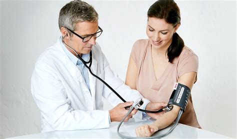 How do blood pressure monitors really work? · seca