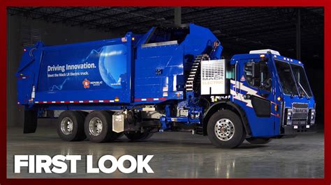 GAME-CHANGER: Mack’s all-electric garbage truck is the future - YouTube