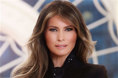 First official portrait of Melania Trump revealed