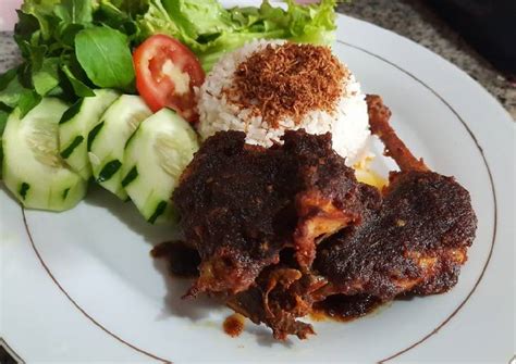 Resep Ayam bumbu hitam madura oleh ucy abdullah - Cookpad