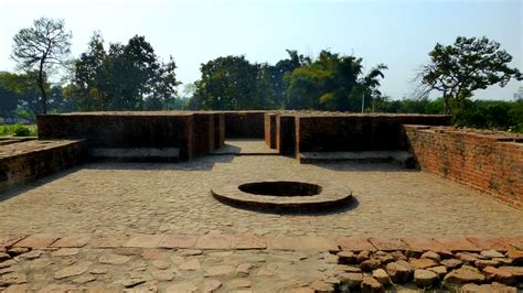 Stupas and other remains along the Pilgrimage Route