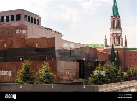 Lenin Mausoleum on Red Square Moscow Stock Photo - Alamy