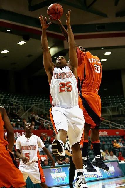 Improve Your Basketball Game by Focusing on the Fundamentals