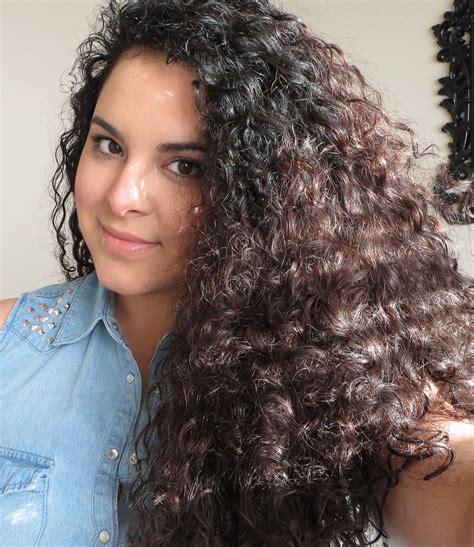 How To Style Curly Hair | Karina And Her Look