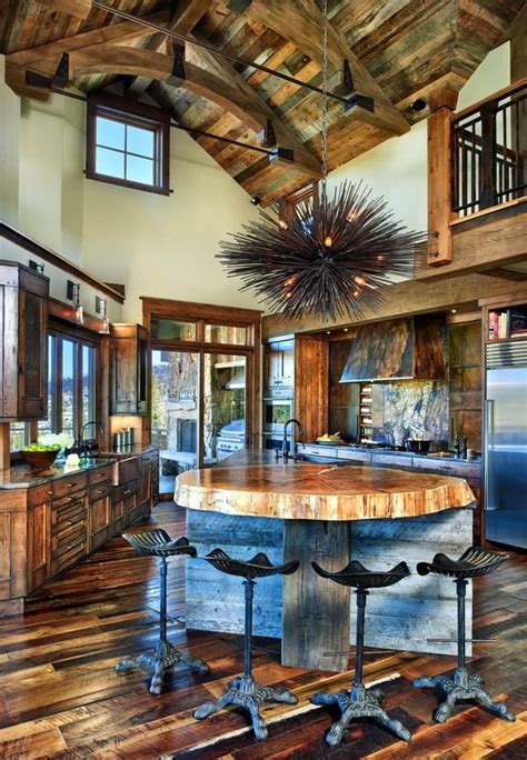 Rustic ranch house in Colorado opens to the mountains | Rustic house ...