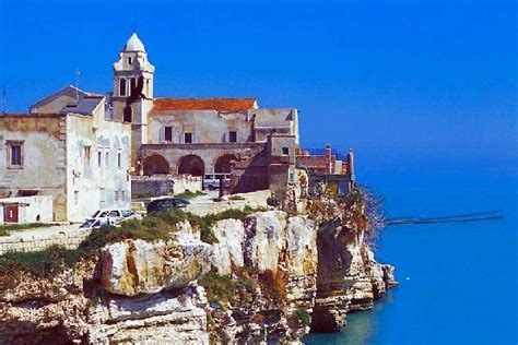 Travel to Vieste, Italy - Vieste Travel Guide - Easyvoyage