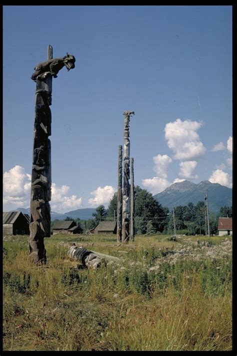 Wolf totem pole at Kitwanga BC George MacDonald photo | Wolf totem ...