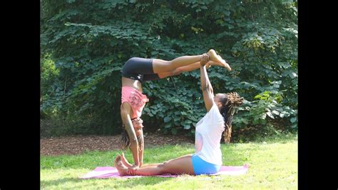 3 Must-Try Beginner AcroYoga Poses - YouTube