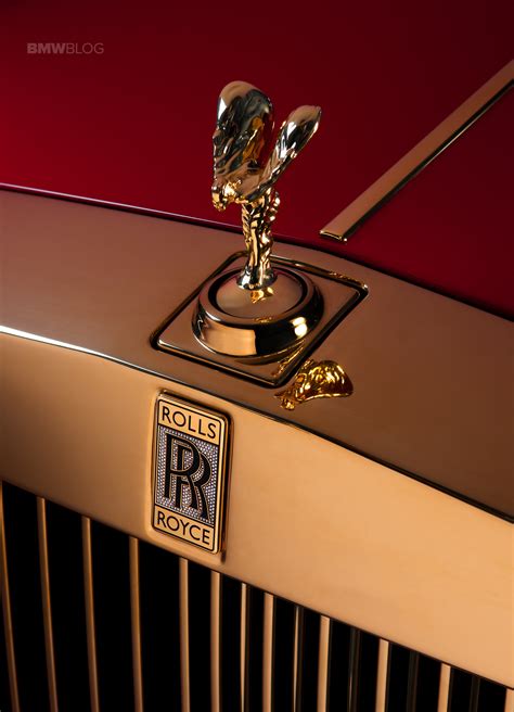 Rolls-Royce Phantom: Golden Bespoke models for China