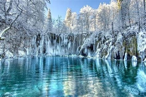 The Spectacular Plitvice National Park Winter Wonderland • Plitvice Winter