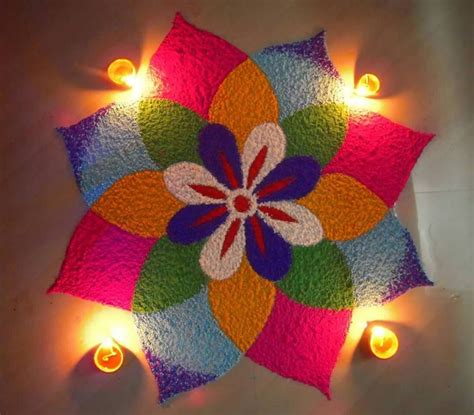 Pin by Komal Kanwar on Rangoli | Colorful rangoli designs, Small ...