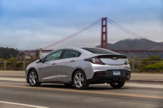 2019 Chevy Volt gets faster charging, stronger regen, more luxury features