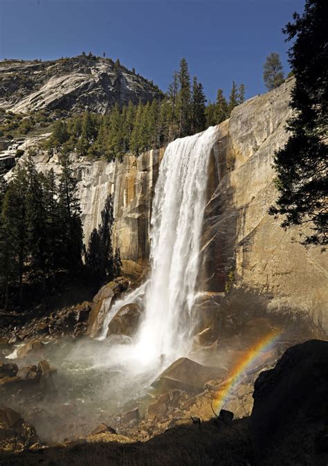 Melting snow turning Yosemite waterfalls even more spectacular - Los ...