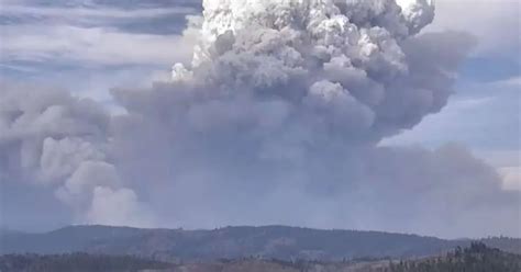 Dixie Fire Exhibits Extreme Behavior with Lightning Shooting Out of its 40,000-Foot Pyrocumulus ...