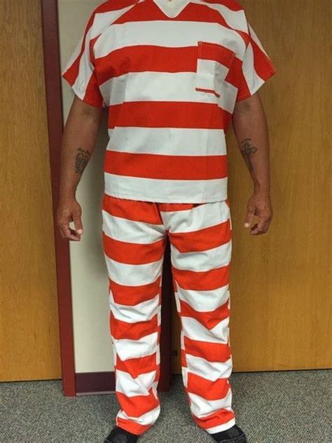 Stearns County Jail adds color, stripes to inmate uniforms